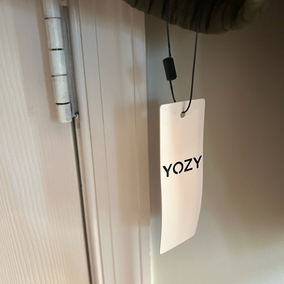 😎 Army Green Quilted Hoodie - Picture 13 of 14